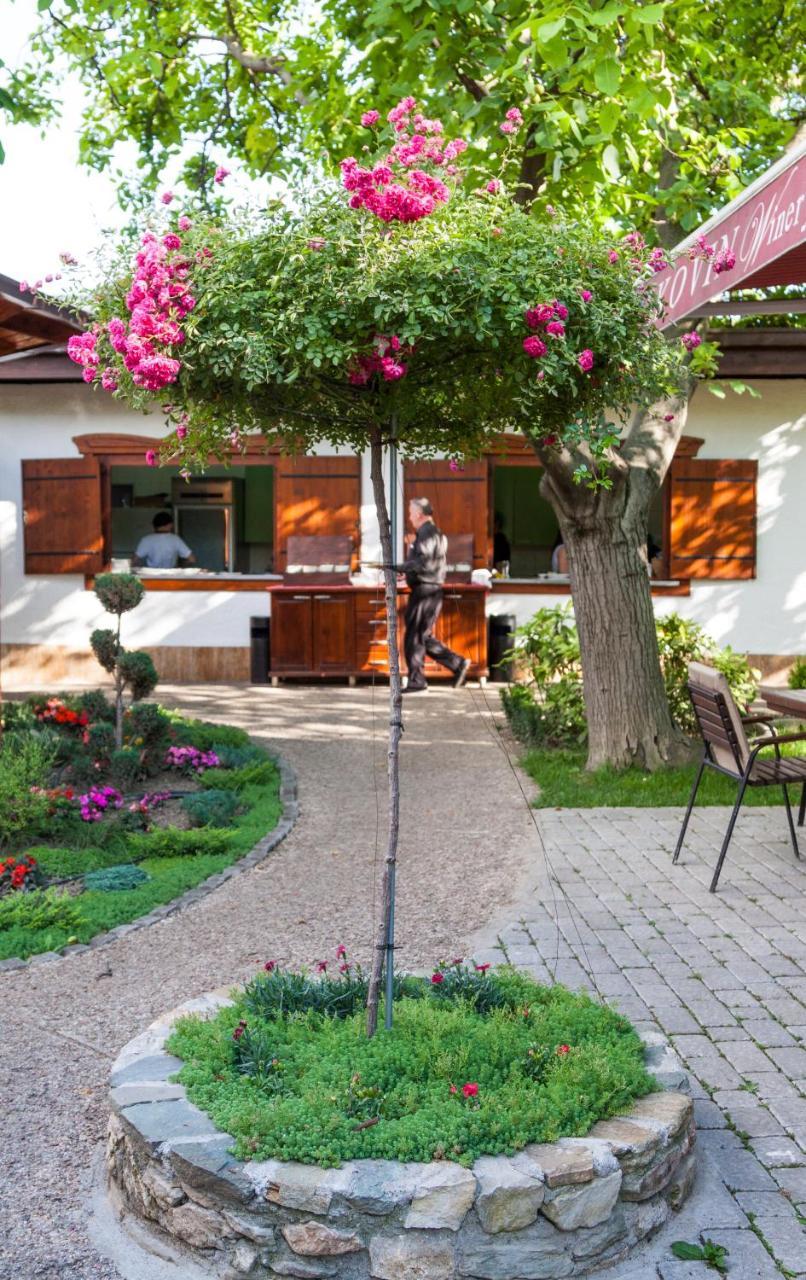 Konak Nestor Bungalows Skopje Exterior photo